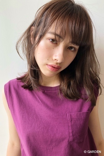 大沼圭吾 ミディアムレイヤースタイル 顔周りにプチウルフカット Garden Hair Catalog 原宿 表参道 銀座 美容室 ヘアサロン ガーデン