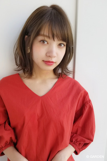 ニュアンス感たっぷり耳かけ外ハネ肩ロブ Garden Hair Catalog 原宿 表参道 銀座 美容室 ヘアサロン ガーデン