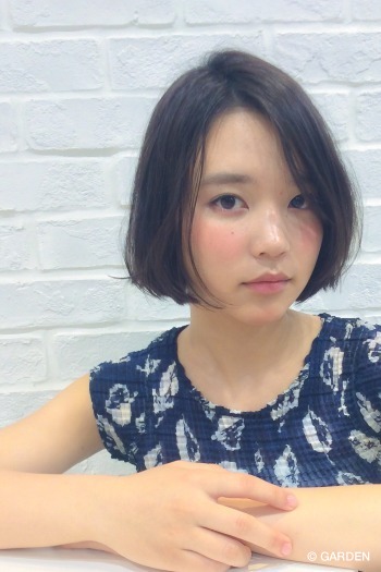 Grow 細田真吾 暗髪 透明感 潤い質感のシアーボブ 15 Garden Hair Catalog 原宿 表参道 銀座 美容室 ヘアサロン ガーデン