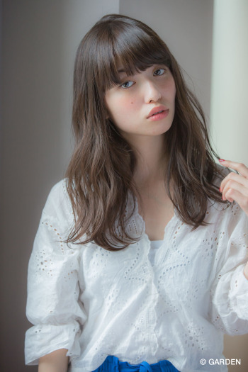 Garden Komaki 春の柔らかウェーブパーマにミルクティーカラー Garden Hair Catalog 原宿 表参道 銀座 美容室 ヘアサロン ガーデン