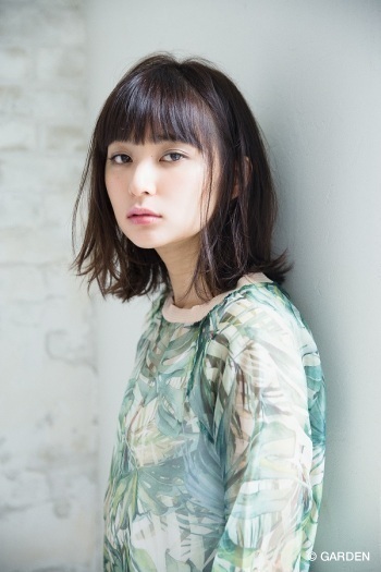 Joemi By Un Ami 新宿 暗髪だからこそオシャレに可愛い 水パーマで柔らかく決まる 簡単スタイリング Garden Hair Catalog 原宿 表参道 銀座 美容室 ヘアサロン ガーデン