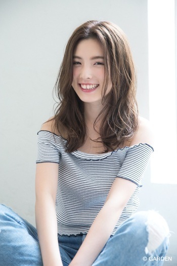 Joemi お洒落セミミディアム 黒髪 大人かわいい 好印象 クリームデジタルパーマ ダークブラウン ダークアッシュ 切りっぱなし レザーカット くせ毛風ボブ Garden Hair Catalog 原宿 表参道 銀座 美容室 ヘアサロン ガーデン