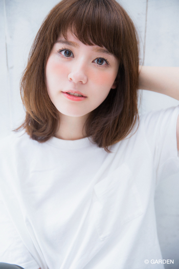 Neutral太田愛 アンニュイさがかわいい 小顔ロブ モノトーンベージュ Garden Hair Catalog 原宿 表参道 銀座 美容室 ヘアサロン ガーデン