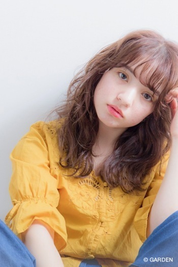 シースルーバング 外国人風ウェーブヘア Garden Hair Catalog 原宿 表参道 銀座 美容室 ヘアサロン ガーデン